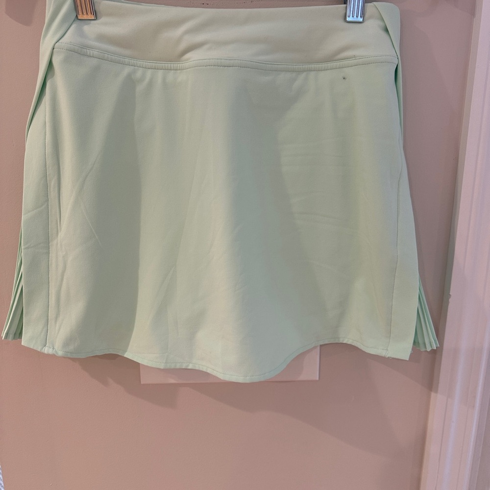 Lululemon light green skort